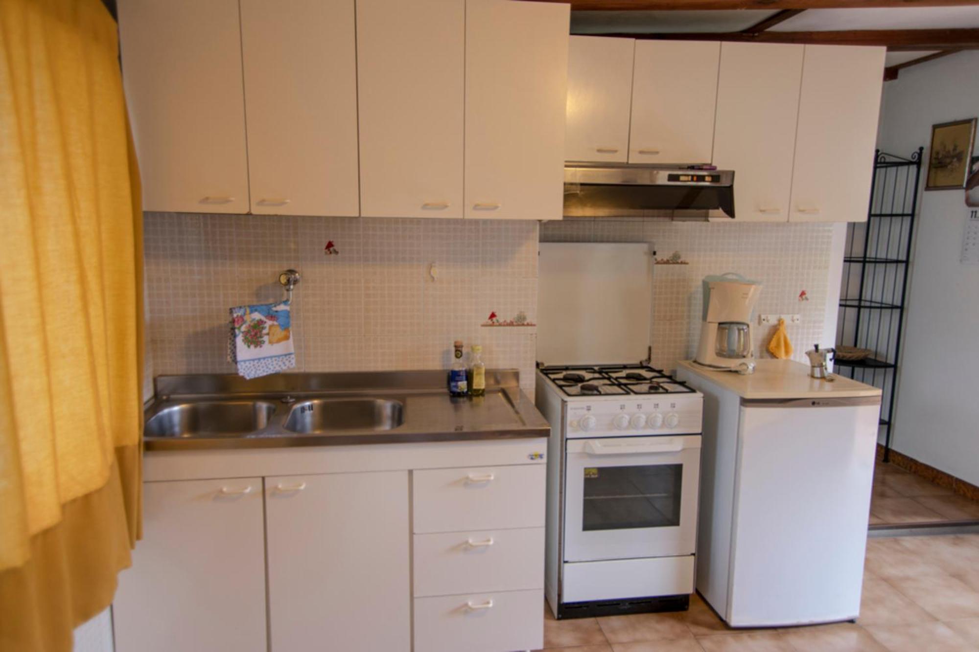 Aparthotel Casa Furrer Tirrenia Habitación foto